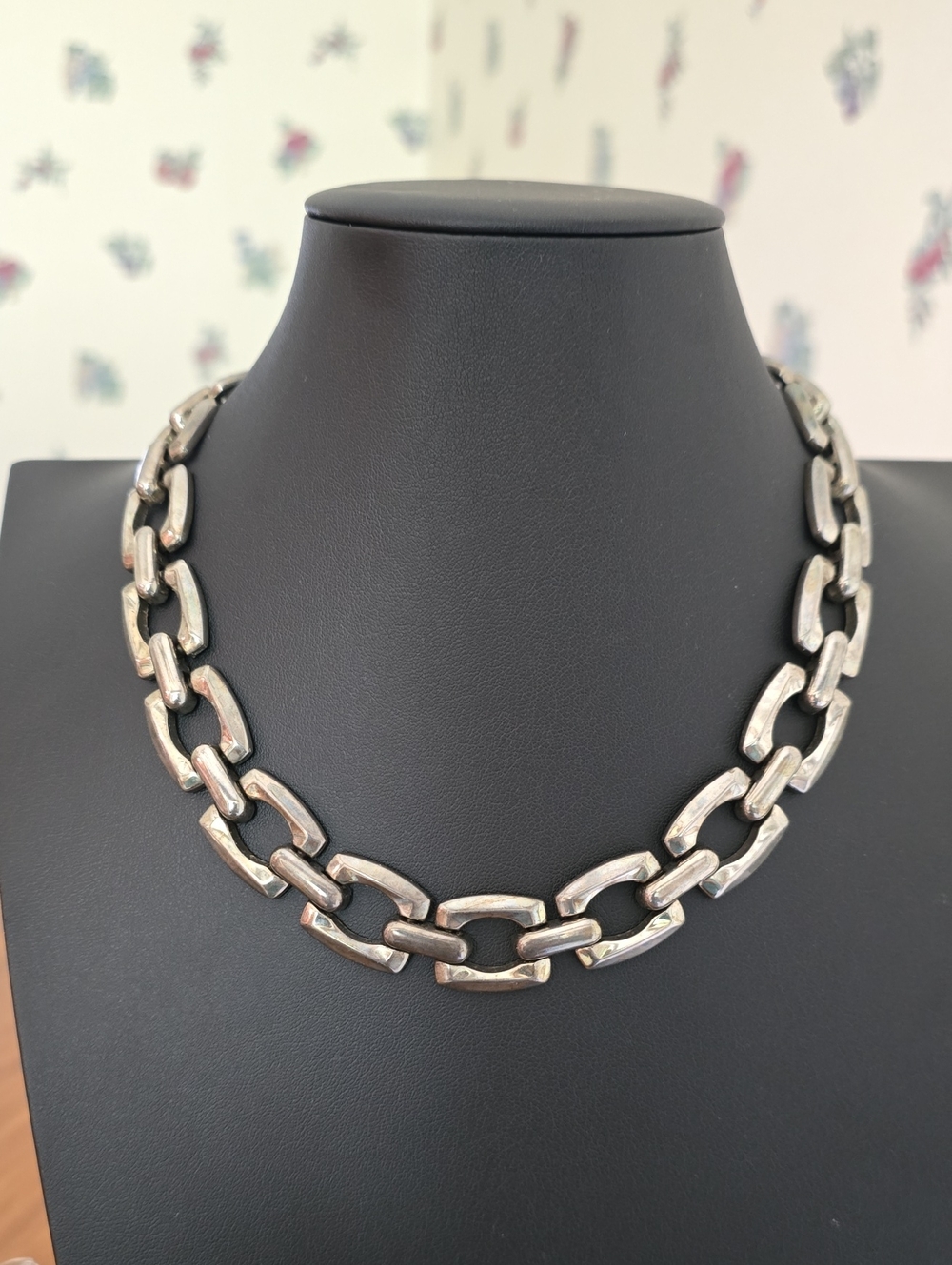 White House Black Market Silver Link Chain Necklace